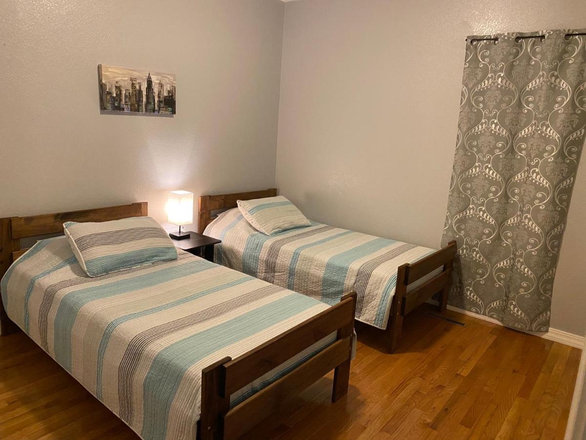 Cozy House With Large Free Parking On Premises Villa Springfield Exterior photo